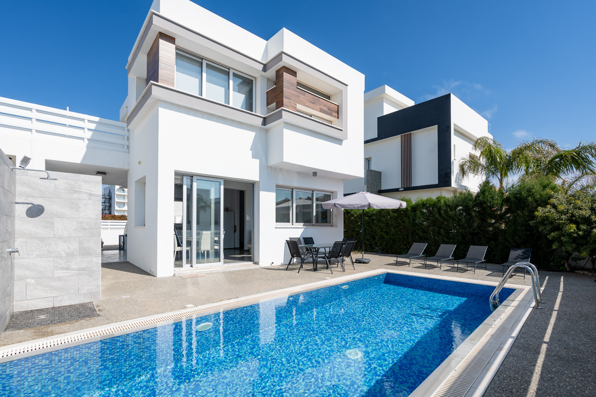 Golden Marine 3BR Luxury Beachfront Villa Protaras