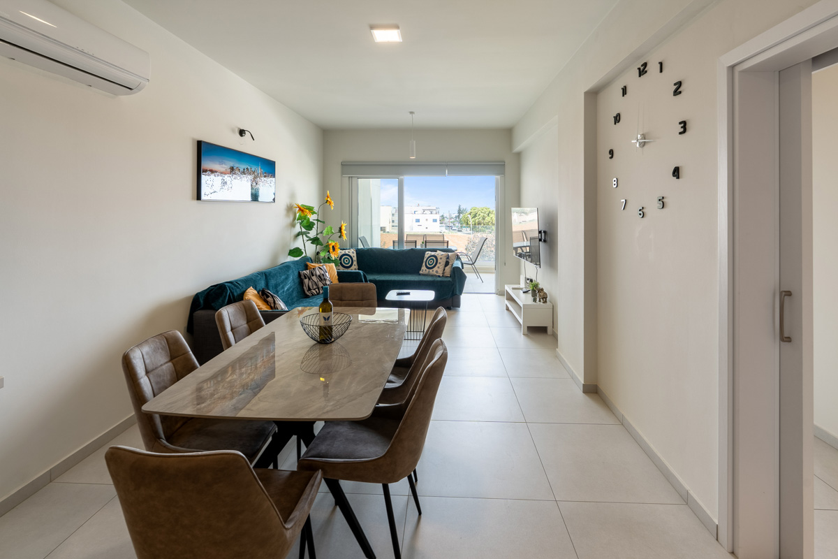 Icon 103 • Luxury 2BR Sea View • Pool & Gym